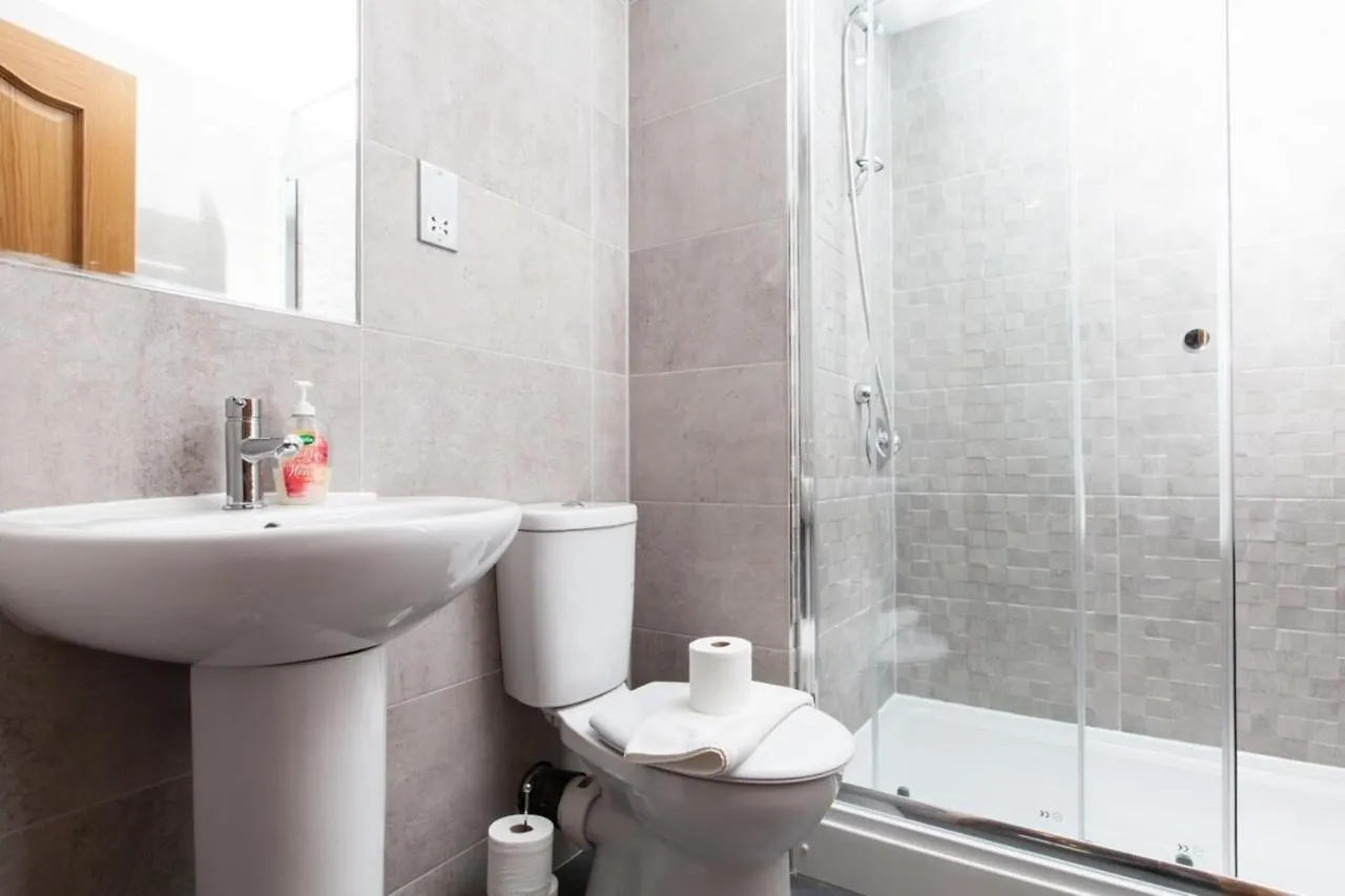 Apartment Beautiful 2 Bedroom Flat In Converted Distillery Edinburgh