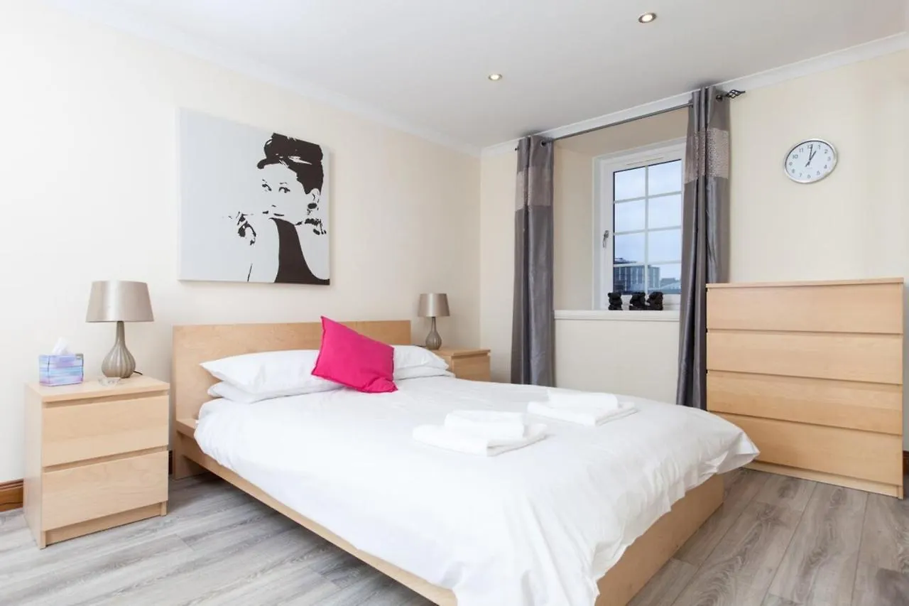 Apartment Beautiful 2 Bedroom Flat In Converted Distillery Edinburgh